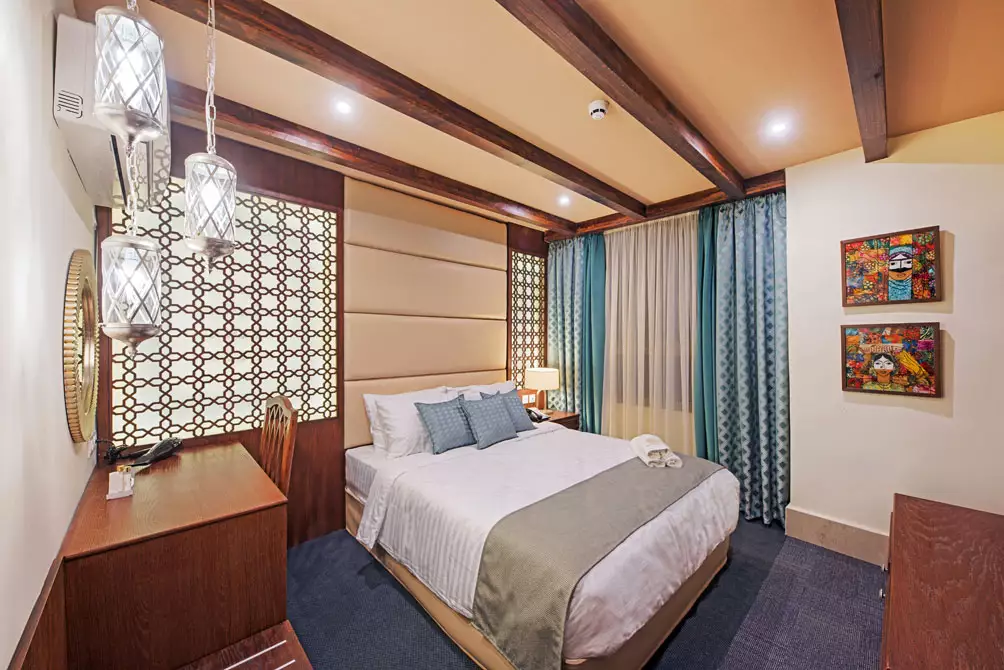 Alibaba https://cdn.alibaba.ir/ostorage/hotel-accommodation-images/686cda74a1e6f83605b73c27_دبل اکونومی (2).webp